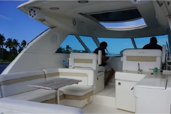 People relaxing on a 50ft Sea Ray yacht during a Miami cruise. 600x400 2