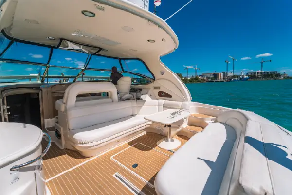 People enjoying a trip on a 55ft Sea Ray yacht in Miami. 600x400_1